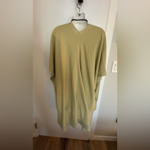 ✨ lululemon Merino Wool Short Sleeve Wrap ✨ - Picture 6 of 9